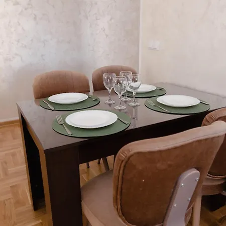 Lux 010 Pirot