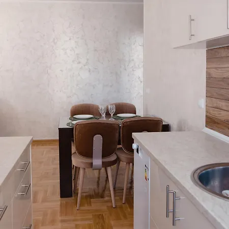Lux 010 Pirot